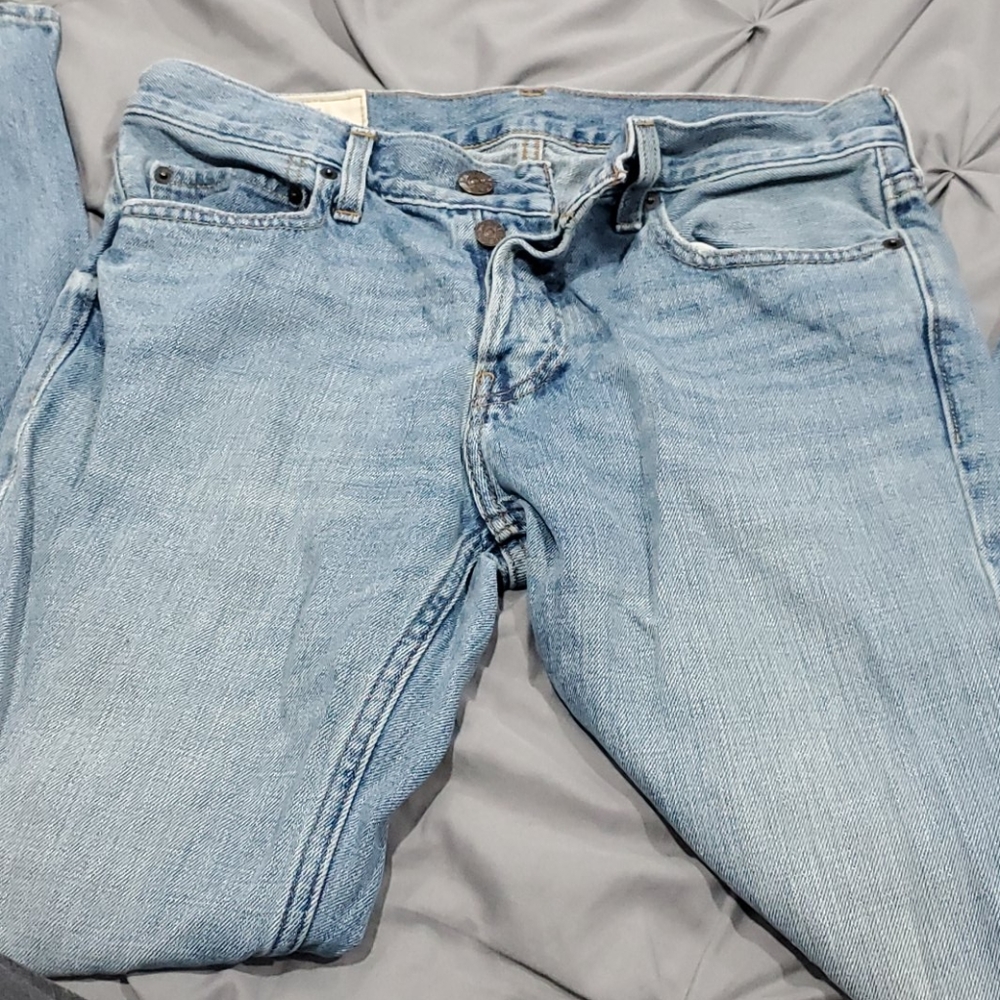 Hollister Jeans - Picture 3 of 4